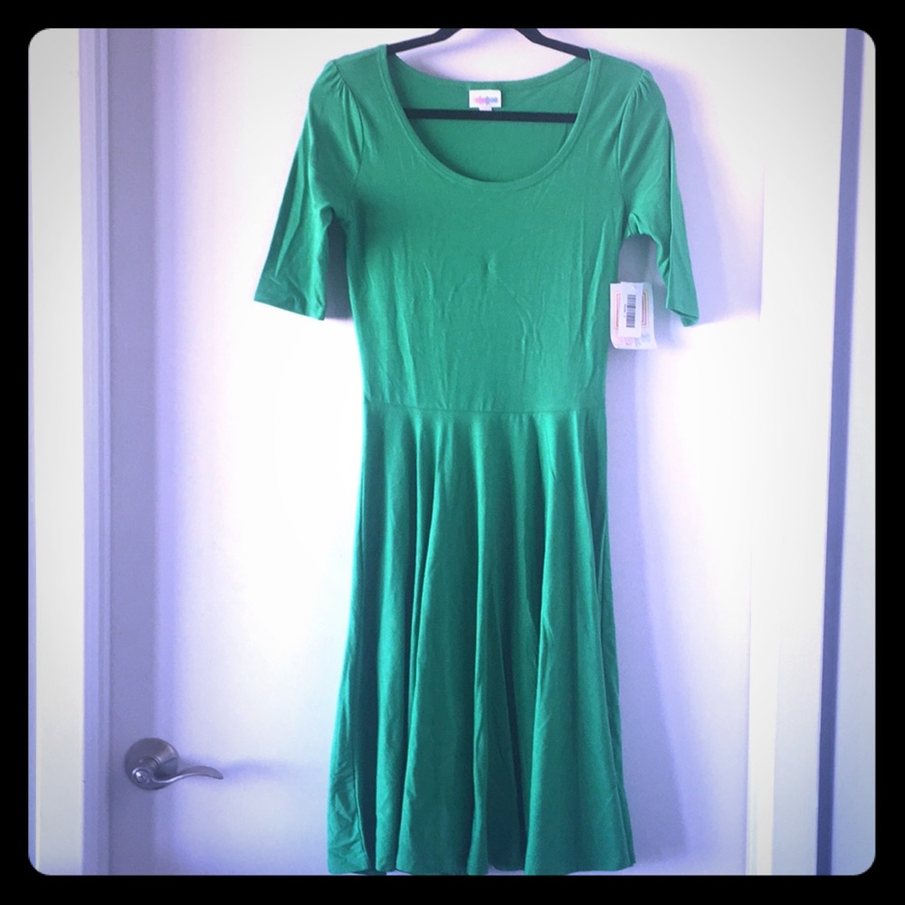 LuLaRoe S Nicole Solid Green 🦄